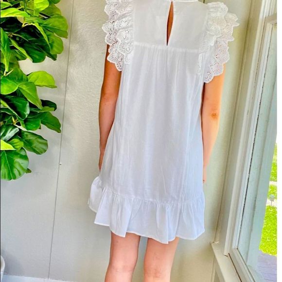 🆕NWT✨SUGAR LIPS✨EYELET DETAILED SLEEVELESS MINI DRESS - Picture 8 of 15